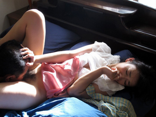 Chịu đựng để lão già hàng xóm cưỡng hiếp