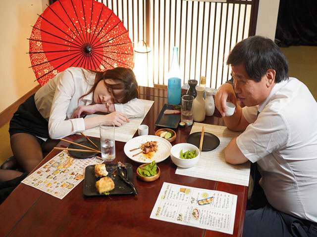 Đụ bồ của bố - Thanh niên lần đầu được chơi gái